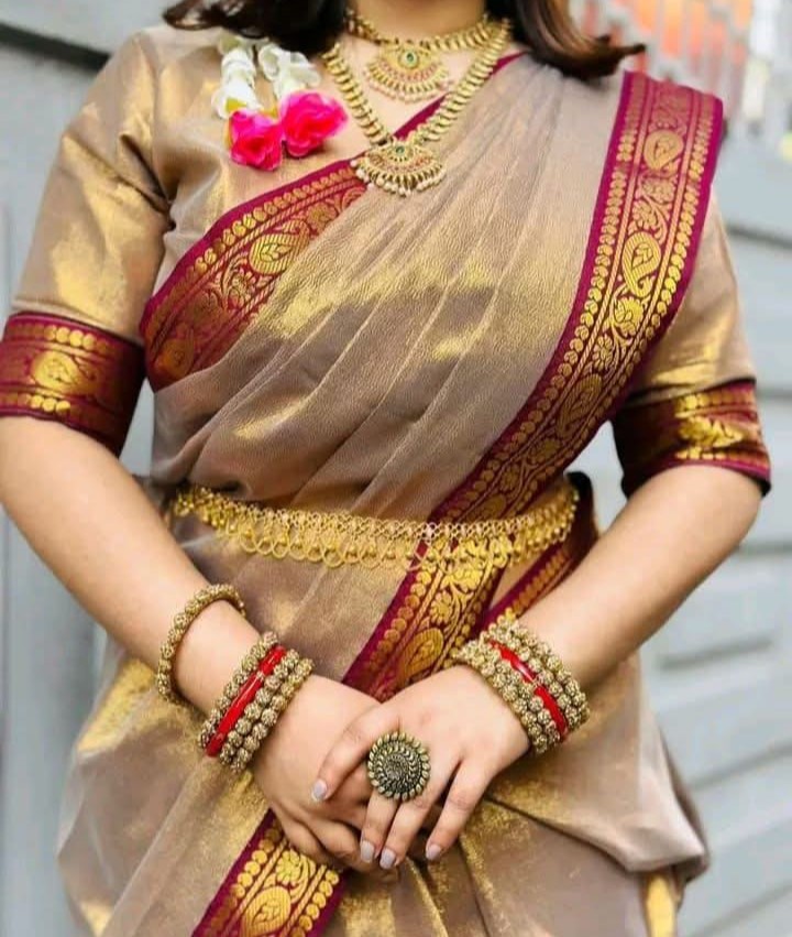 ইন্ডিয়ান লামা সিল্ক হাফ নকশি পাড় শাড়ি (ব্লাউজ পিসসহ)