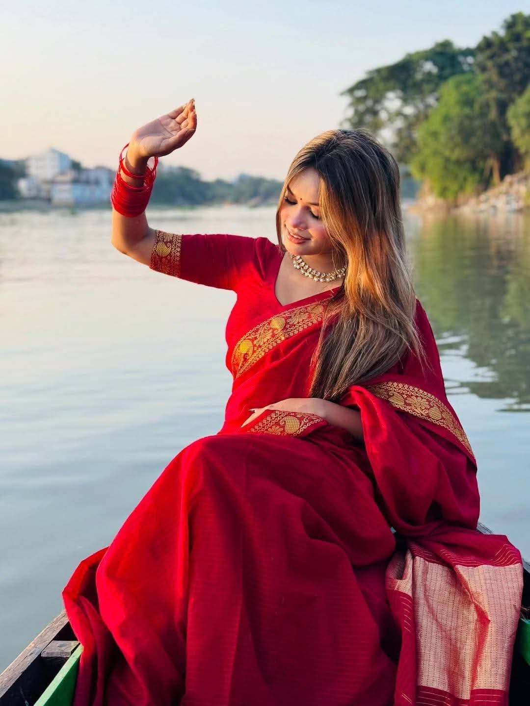 কাথাঁ শাড়ী মেরুন কালার